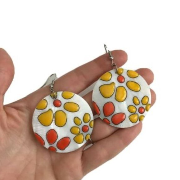 Vintage Jewelry - Vintage Earrings Flower Power 60s Mother of Pearl